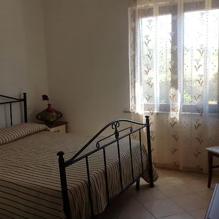 Paola Guest house